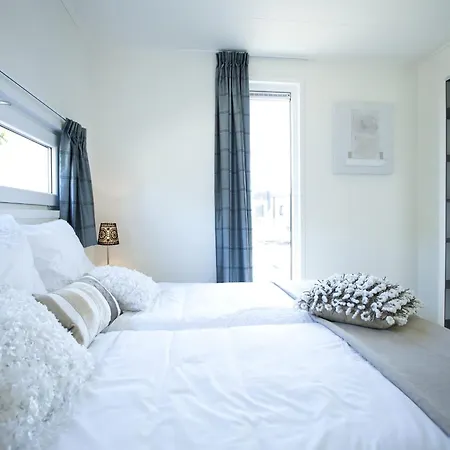 Modern Near The Golf Course * フェルゼン・ザイト